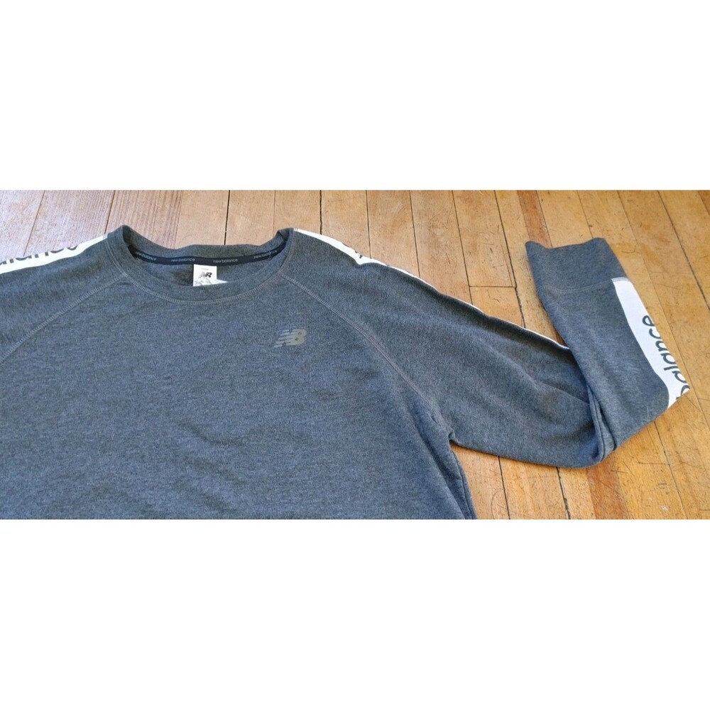 New Balance Women's Athletic Grey Sweatshirt Pullover Logo Long Sleeve L Large